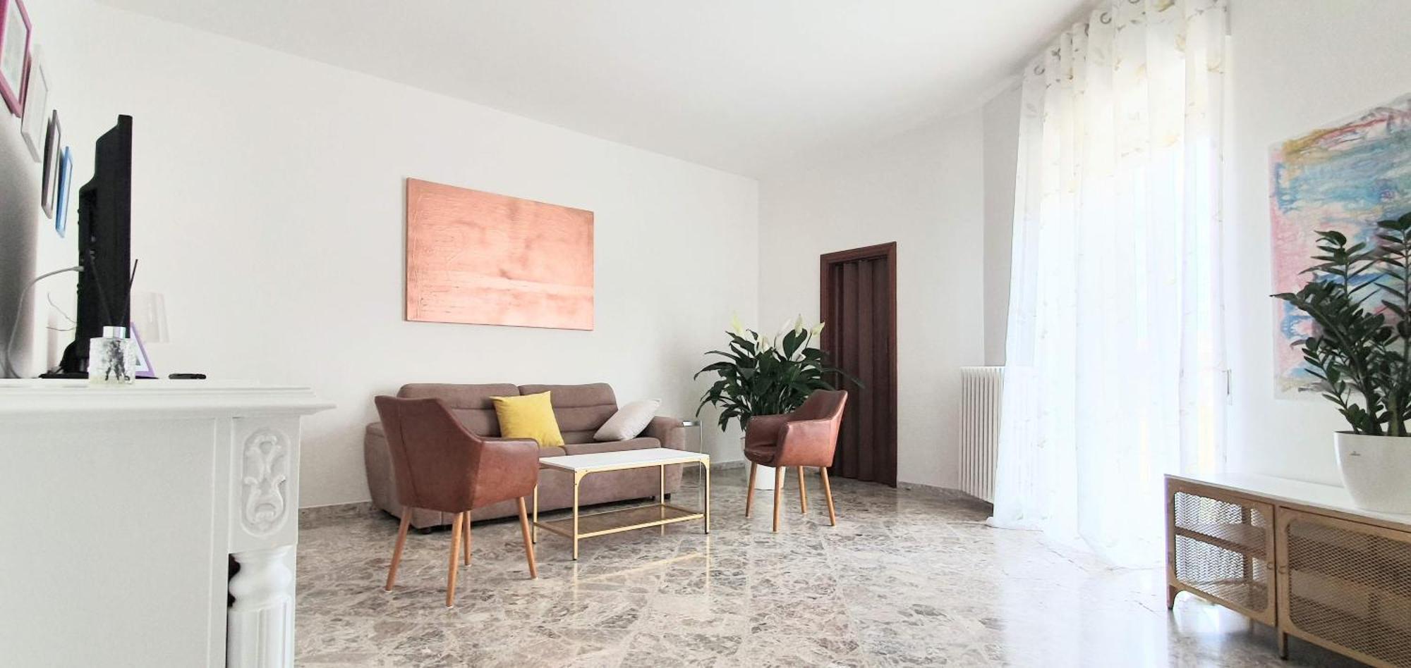 Angela'S Apartment. Elegant Two Bedroom House In Irsina Exteriör bild