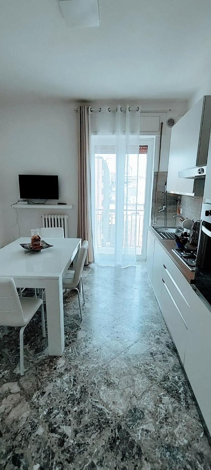 Angela'S Apartment. Elegant Two Bedroom House In Irsina Exteriör bild